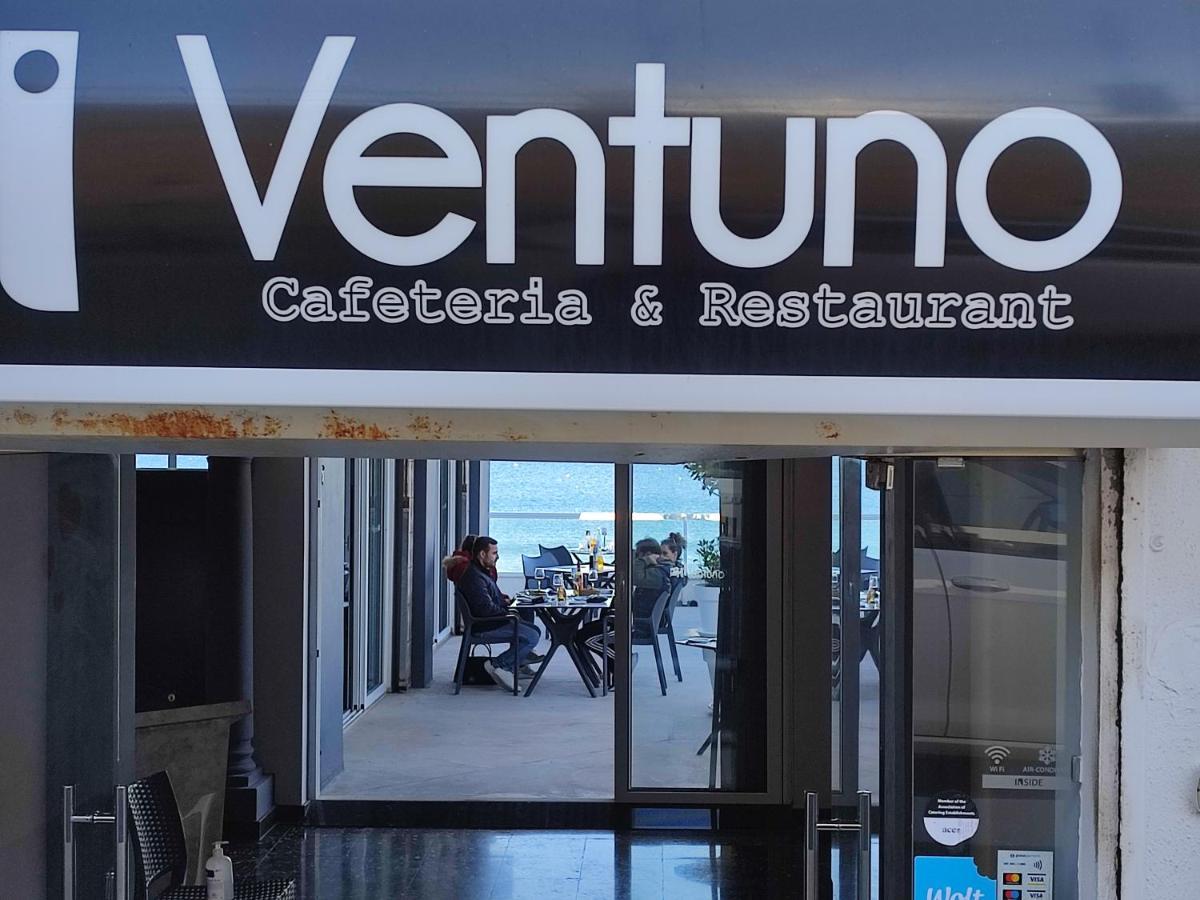 Beachfront With Seaviews Apartment No56 Award Winner Unbeatable Location For Closeness To The Sea Ideal For Guests Looking For Winter Spring And Autumn Breaks In Sunny Malta Also Ideal For Coastal Hikers Mellieha Exterior photo